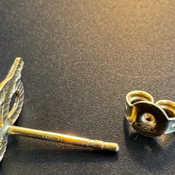 REAL 18k Saudi Gold Knot Earrings 750 Stamped - Picture 5 of 6